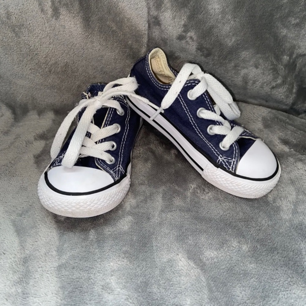 COPY - Converse Chuck Taylor Low Top Navy Blue Youth Size 7
